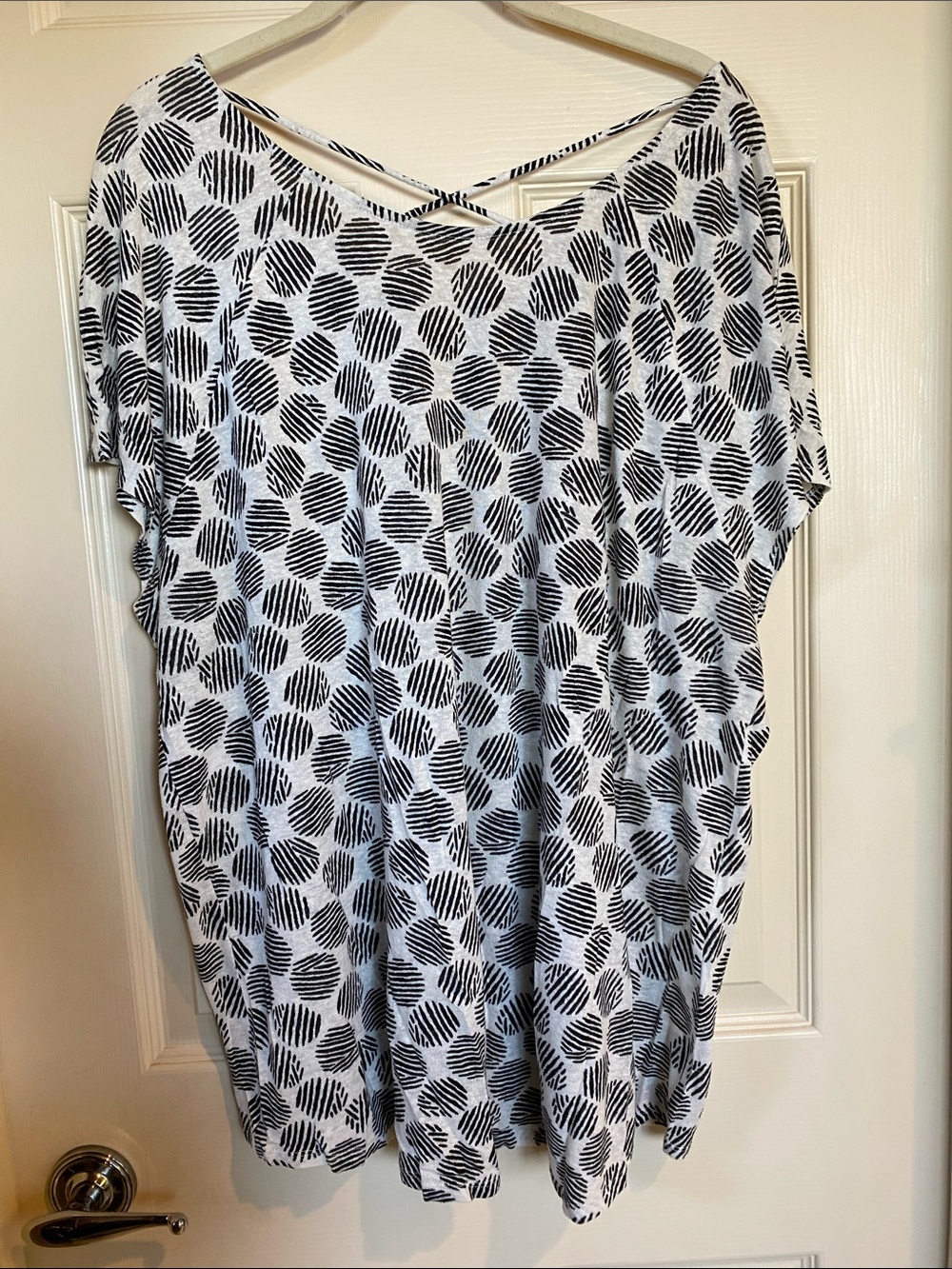 Lucky Brand Black and White Short Sleeve Geometric Tee - Picture 1 of 7